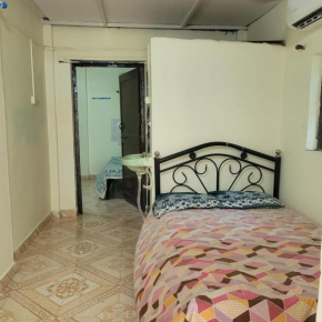 Dwarka Guest House & Hostel